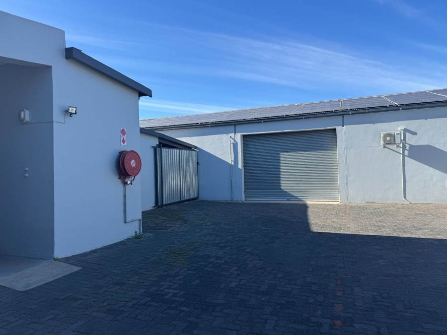 To Let Commercial Property for Rent in Worcester Western Cape